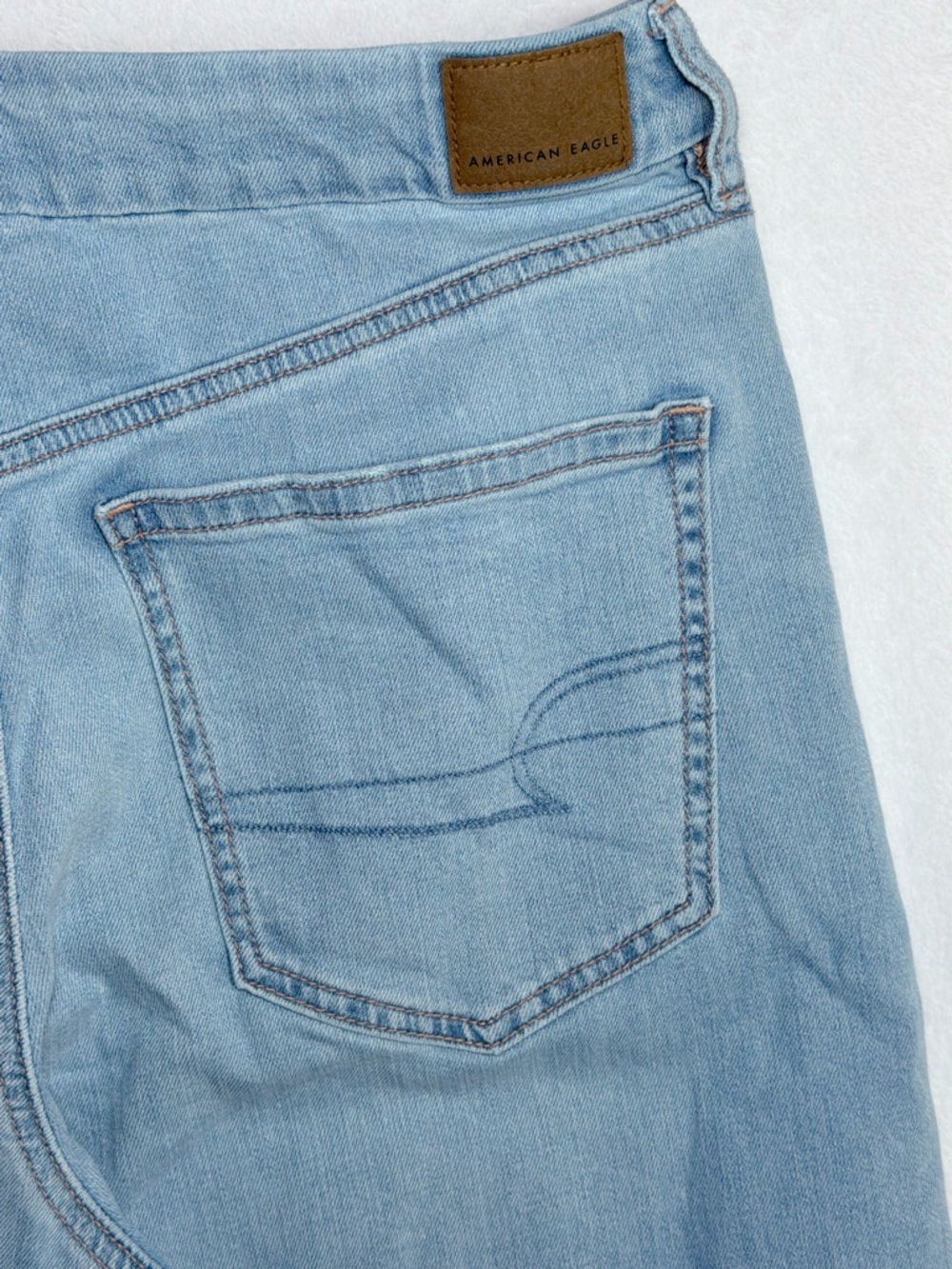 American Eagle Outfitters Pale Blue Wide-Leg Denim Jeans - Picture 4 of 8